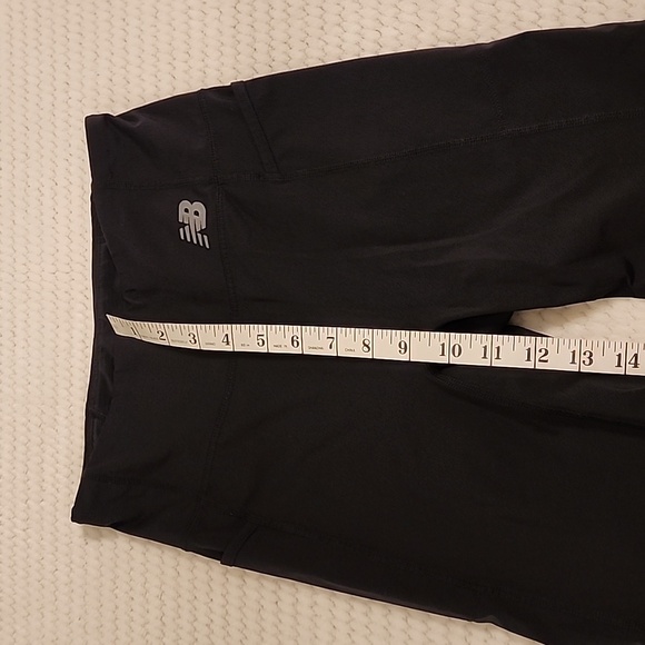 New Balance Performance Stretch Capri Fitted Biker Shorts Girls Size M -L No Tag - Picture 5 of 8